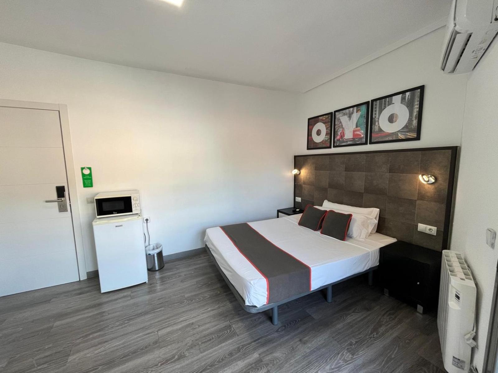 Hotel Hello Feria Madryt Zewnętrze zdjęcie