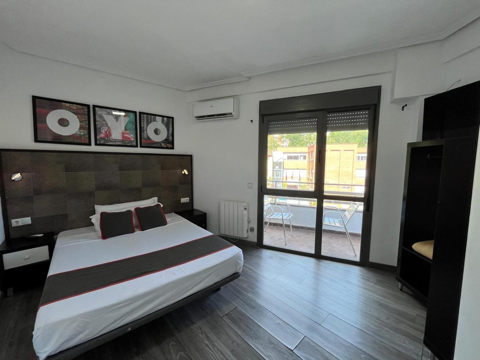 Hotel Hello Feria Madryt Zewnętrze zdjęcie