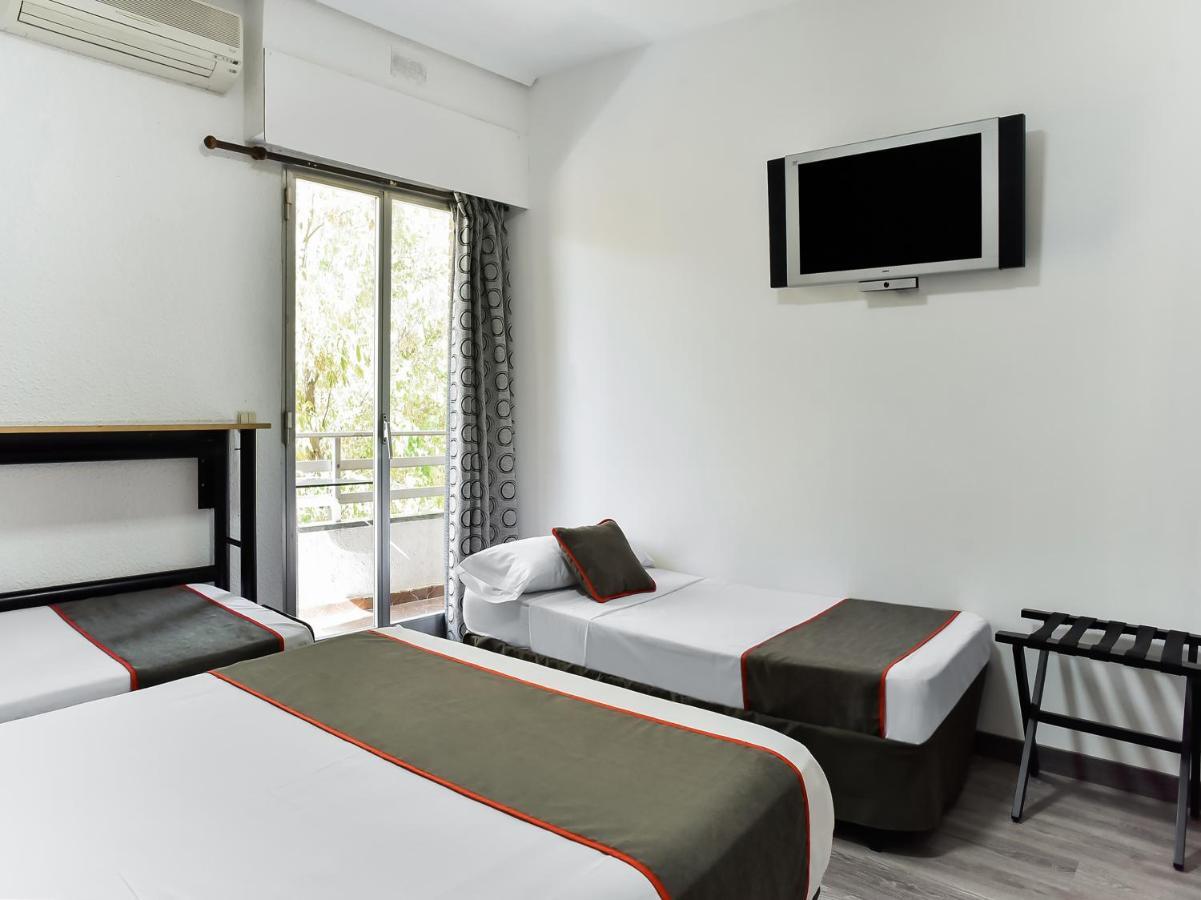 Hotel Hello Feria Madryt Zewnętrze zdjęcie